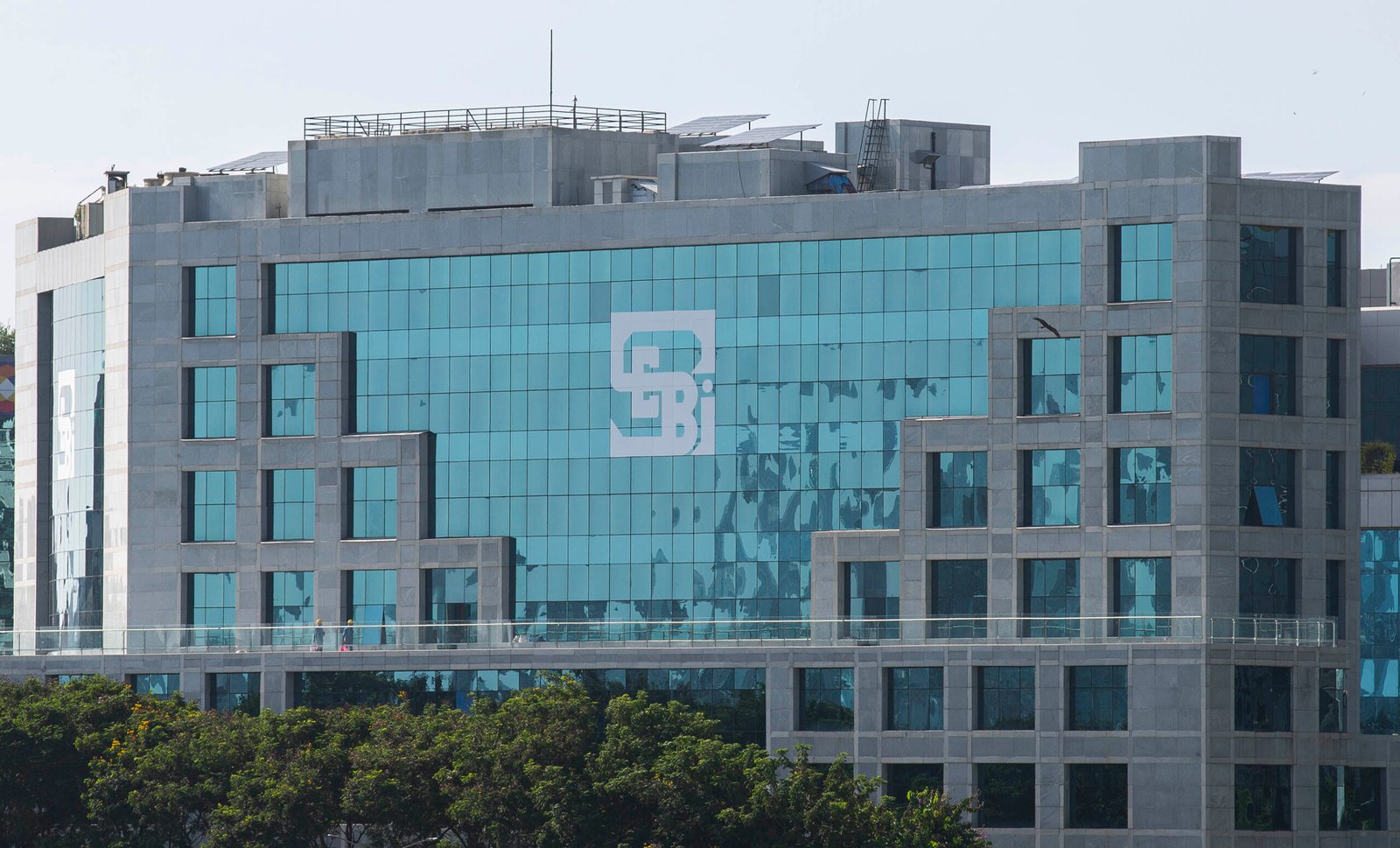 Enhancing Transparency and Stability: SEBI’s New Rules on Real-Time Price Data in India’s Securities Market